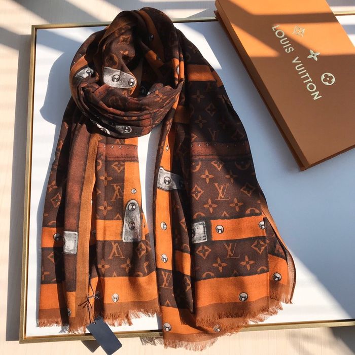 Louis Vuitton Scarf LV00071